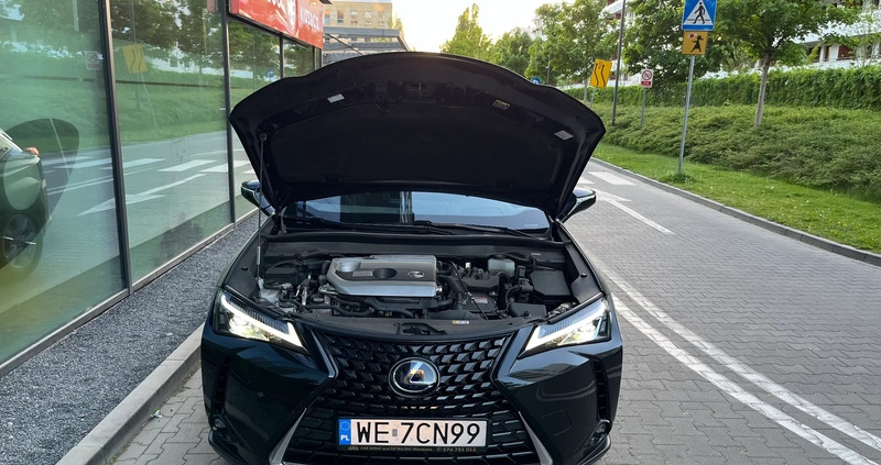 Lexus UX cena 111069 przebieg: 60000, rok produkcji 2020 z Warszawa małe 154